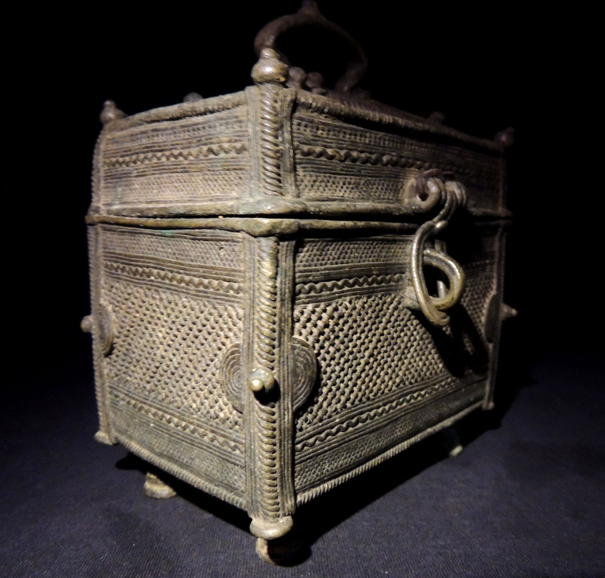 Antique-Dhokra-Jewellery-box